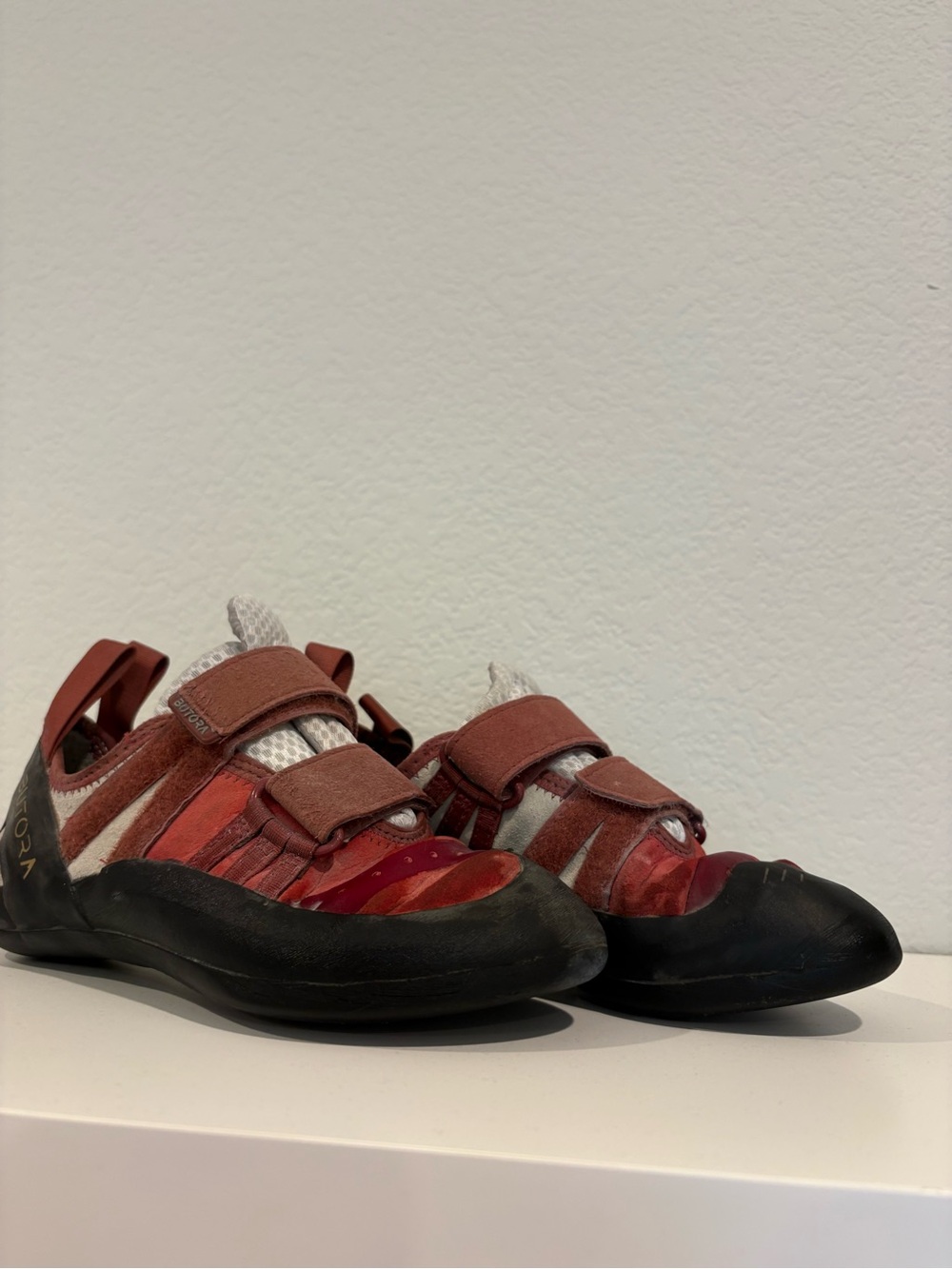 Butora rock climbing shoes
